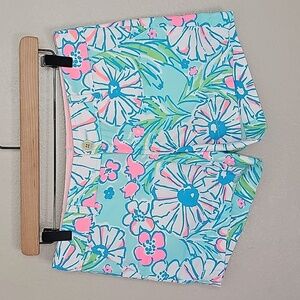 Lilly Pulitzer The Callahan Shorts in Splish Splash Floral Print